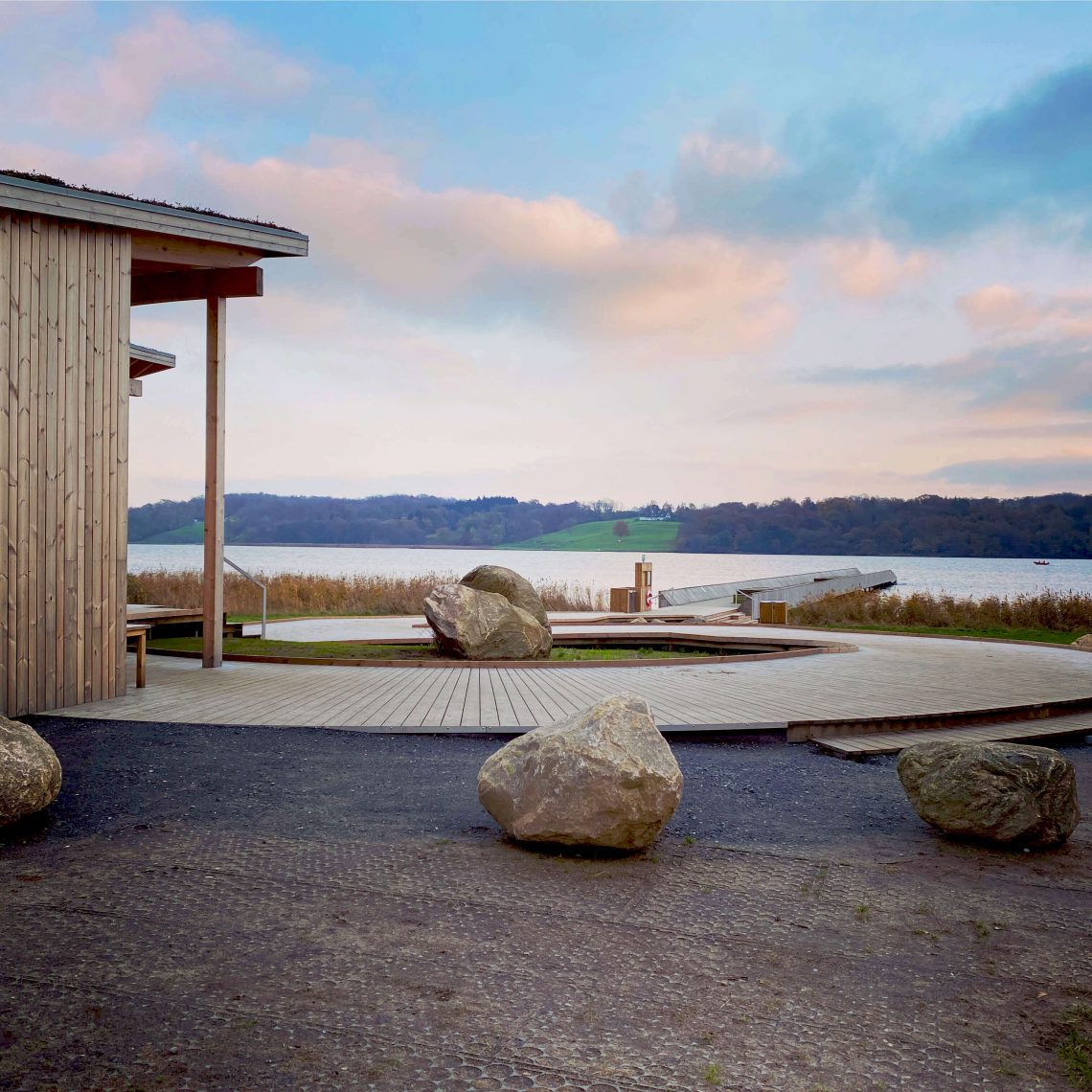 Hop I fjordens badehus og badebro er arkitekttegnet