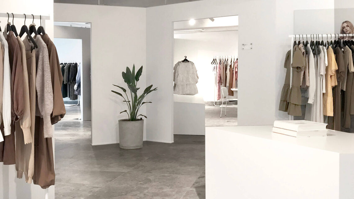 Reinholdt rud showroom designet for YAS Bestseller galleriinspireret